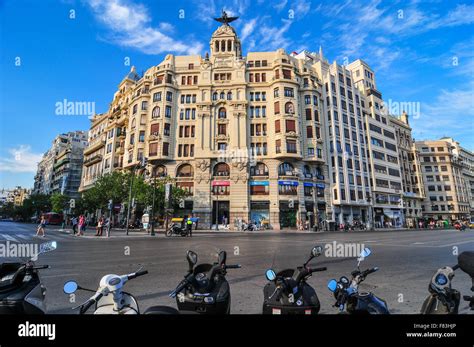 Valencia Shopping Street